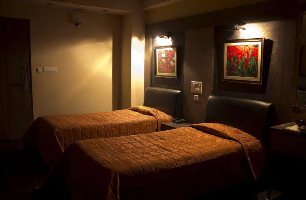 Hotel Majestic Shillong Eksteriør billede