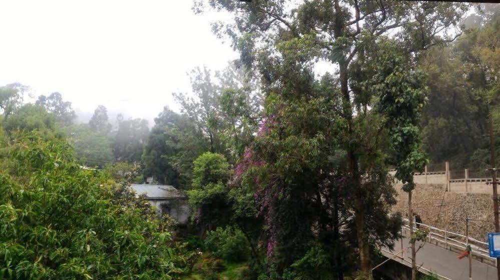 Hotel Majestic Shillong Eksteriør billede